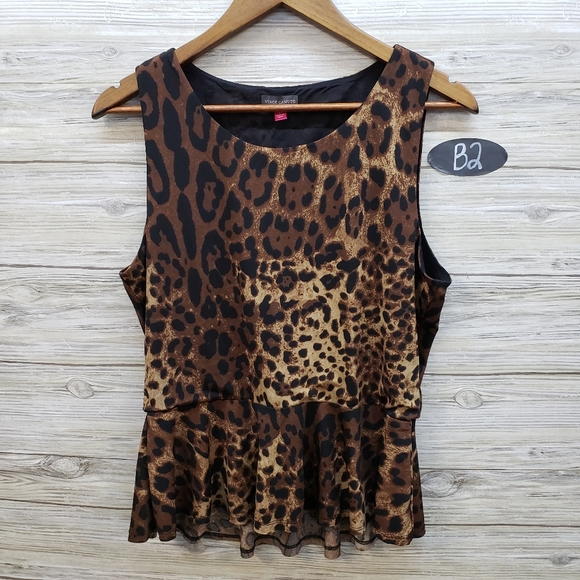 Vince Camuto Tops - Vince Camuto Leopard Animal Print Sleeveless Top